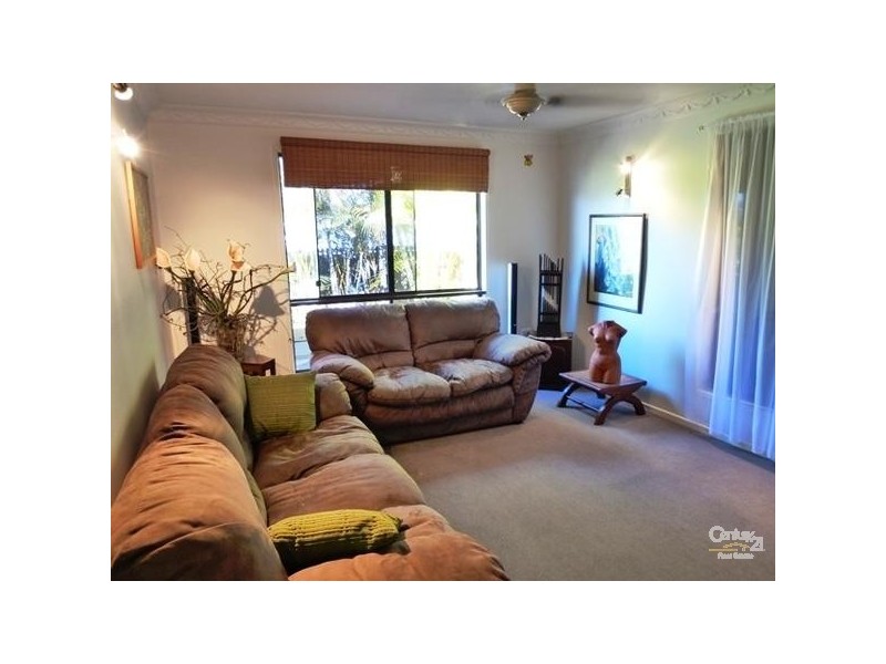 8 Macaulay Way, Pacific Heights QLD 4703