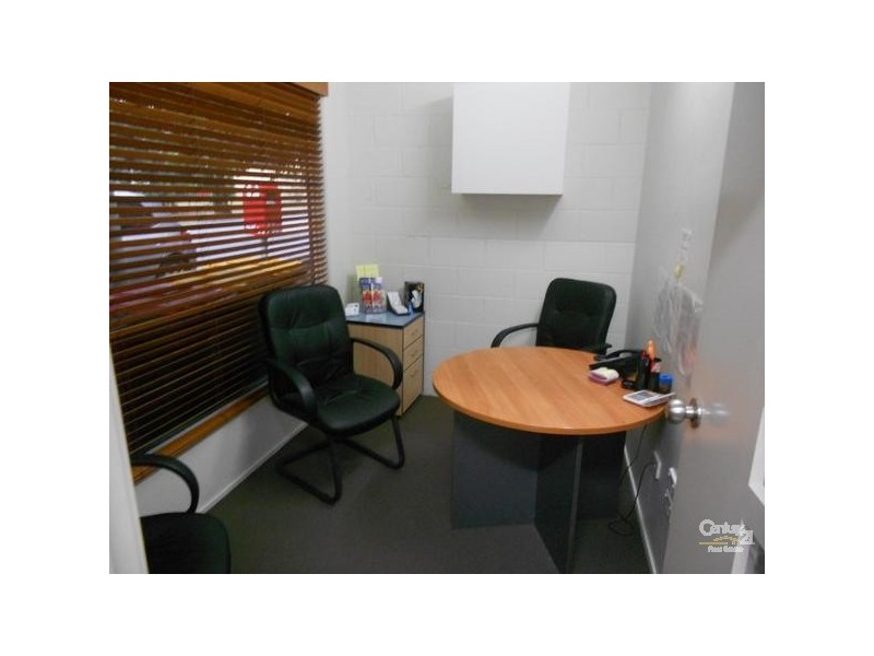 176 Berserker Street, Berserker QLD 4701
