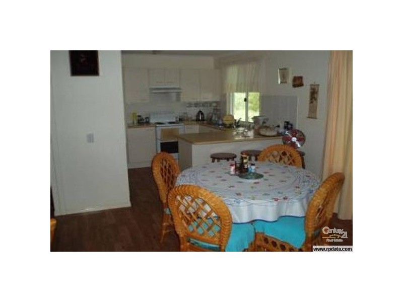 109 Emu Park Road, Nerimbera QLD 4701