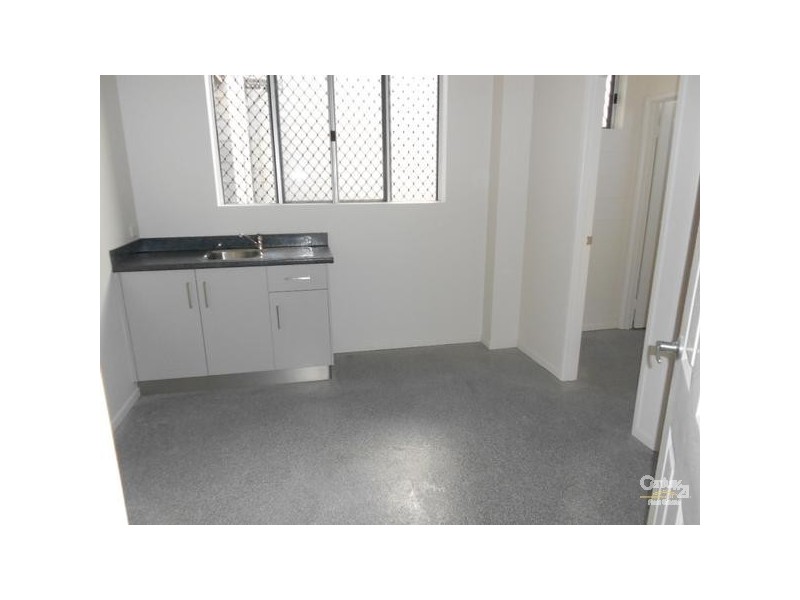 359 Yaamba Road, Park Avenue QLD 4701