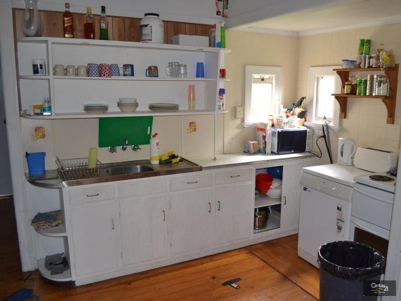 90 Nobbs Street, Berserker QLD 4701