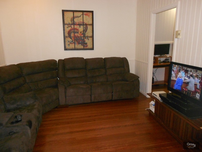 41 Tung Yeen Street, Park Avenue QLD 4701