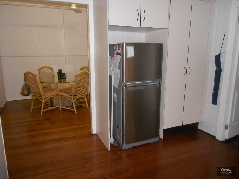 41 Tung Yeen Street, Park Avenue QLD 4701