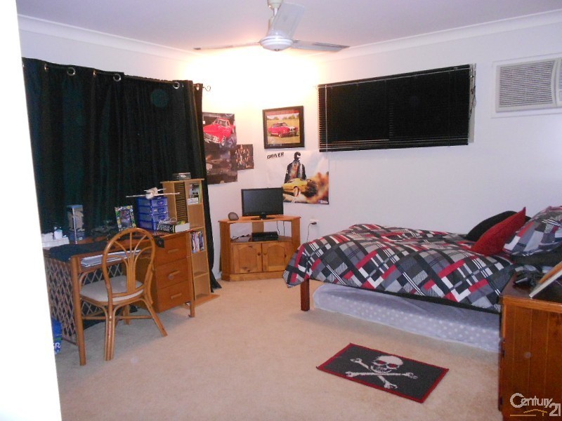 16 Dawes Street, Kawana QLD 4701