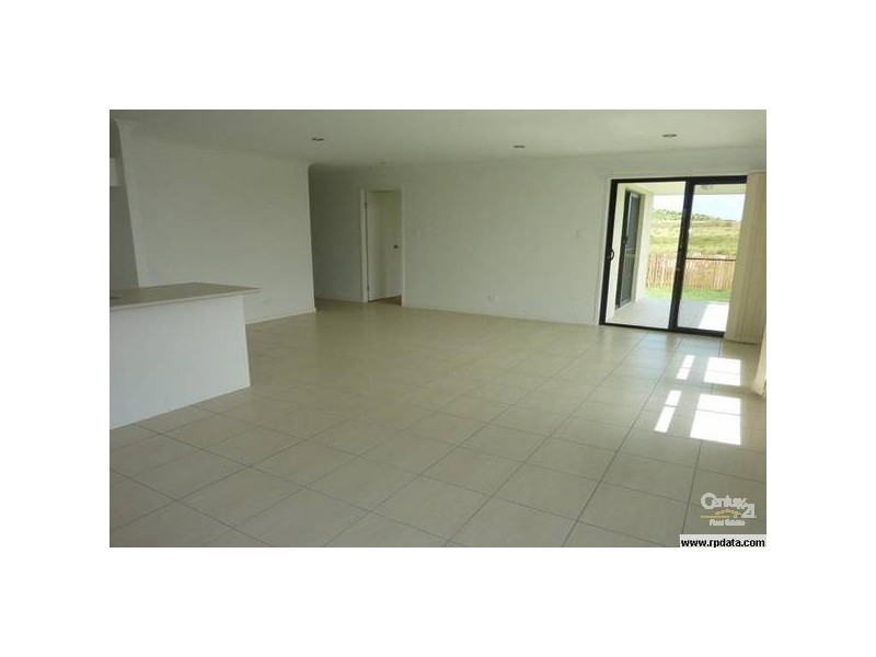 11 The Peak, Zilzie QLD 4710