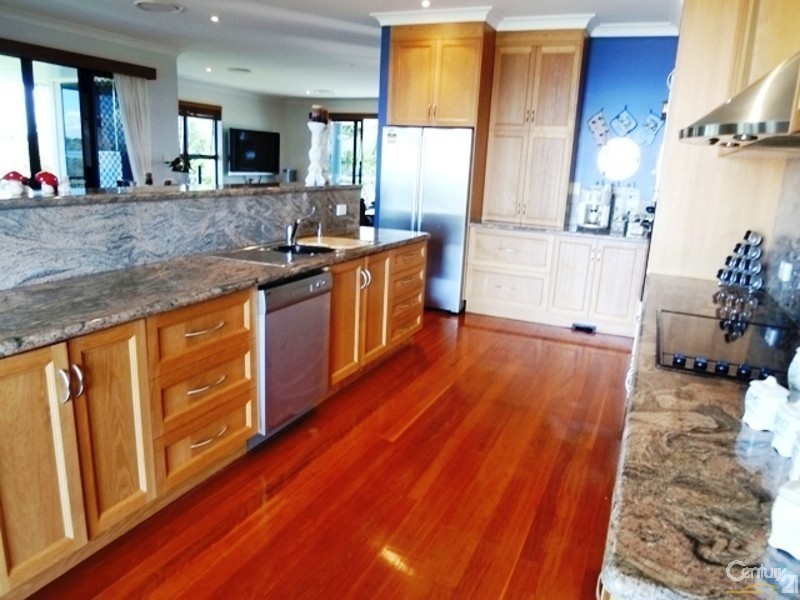2 Tanby Point Close, Emu Park QLD 4710