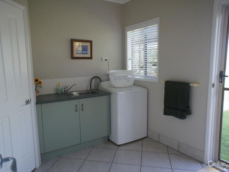 Alton Downs QLD 4702