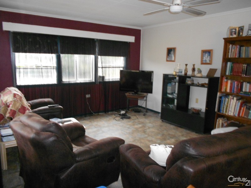 271 Dean Street, Berserker QLD 4701