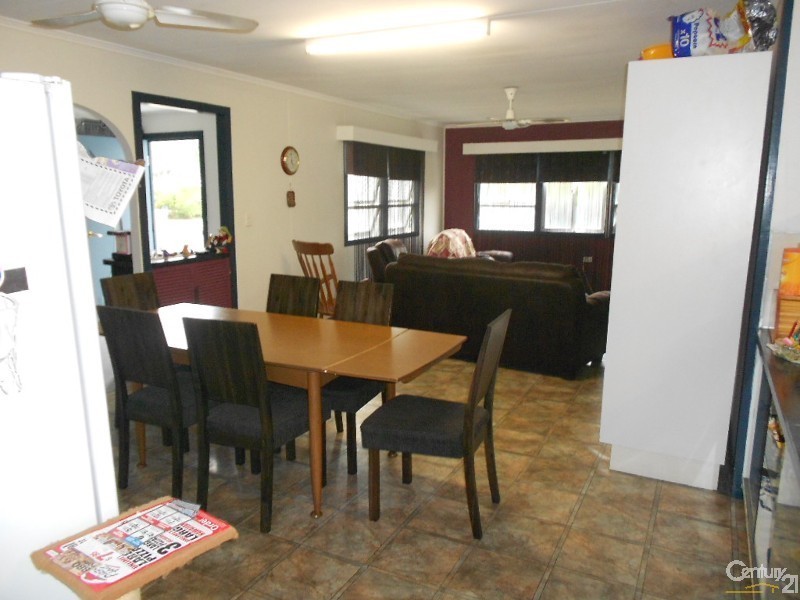 271 Dean Street, Berserker QLD 4701