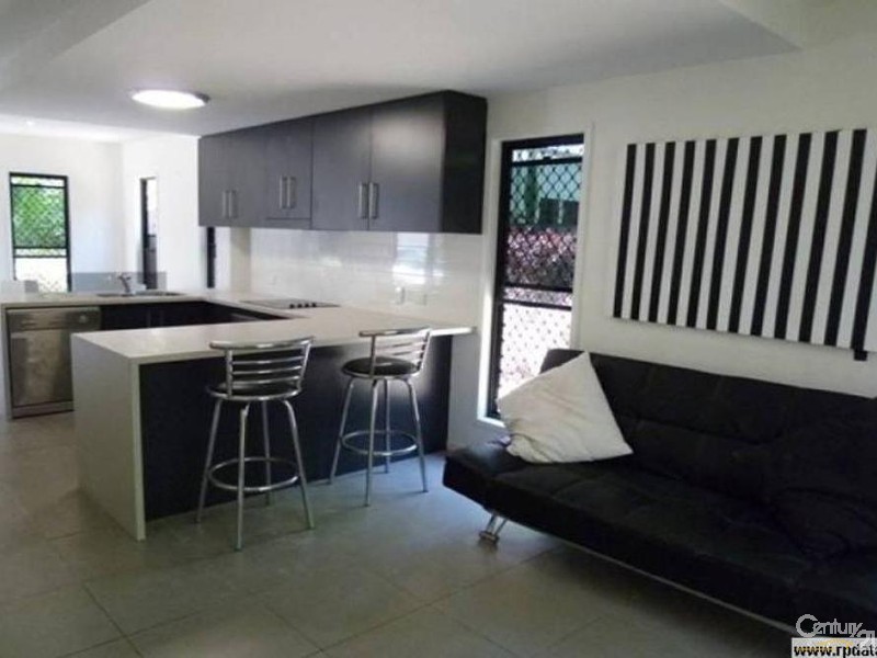 2/41 Adelaide Park Road, Yeppoon QLD 4703