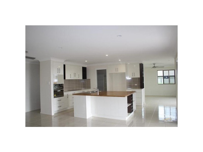 12 Broadhurst Drive, Gracemere QLD 4702