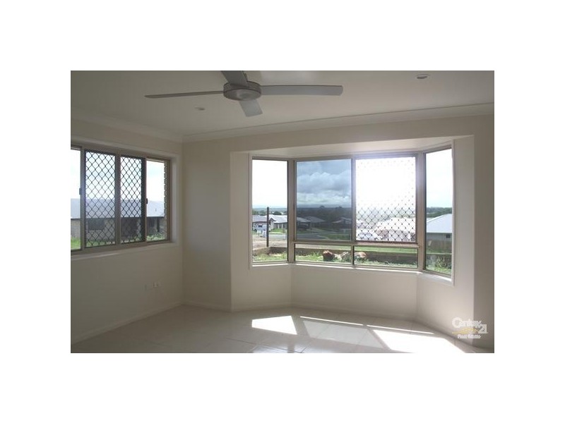 12 Broadhurst Drive, Gracemere QLD 4702