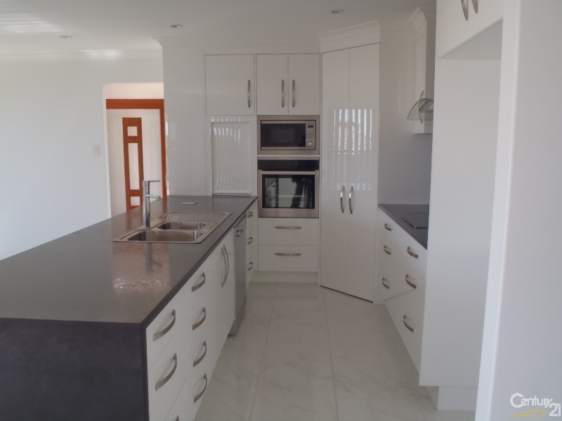 5 Violet Drive, Gracemere QLD 4702