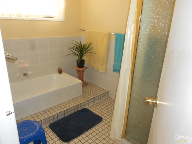 179 Goodwin Road, Gracemere QLD 4702