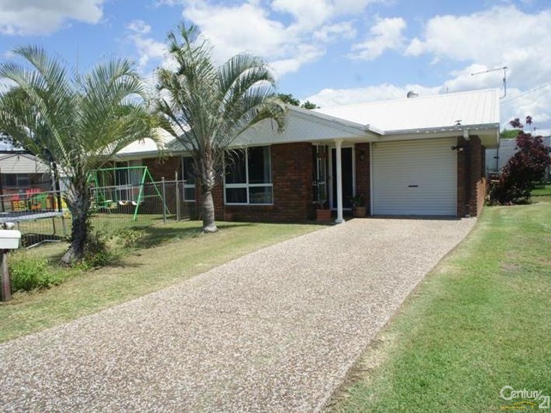 2 Lorraine, Gracemere QLD 4702