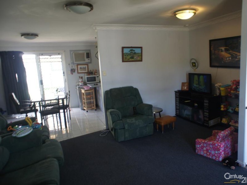 2 Lorraine, Gracemere QLD 4702