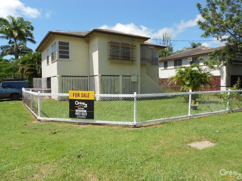 12 Water Street, Berserker QLD 4701