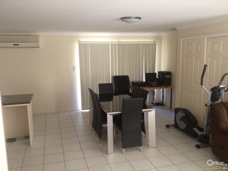 33 Seonaid Place, Gracemere QLD 4702