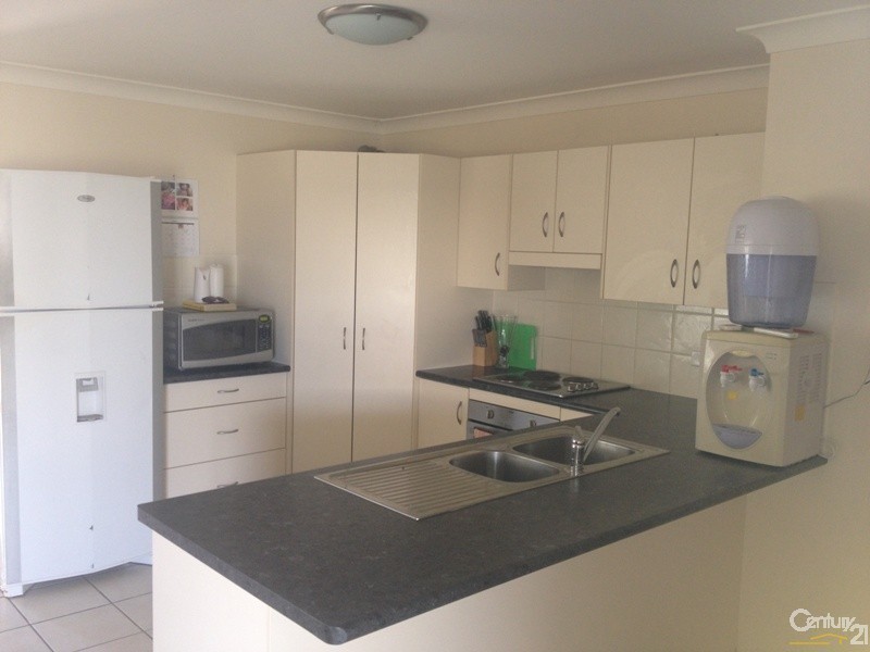 33 Seonaid Place, Gracemere QLD 4702