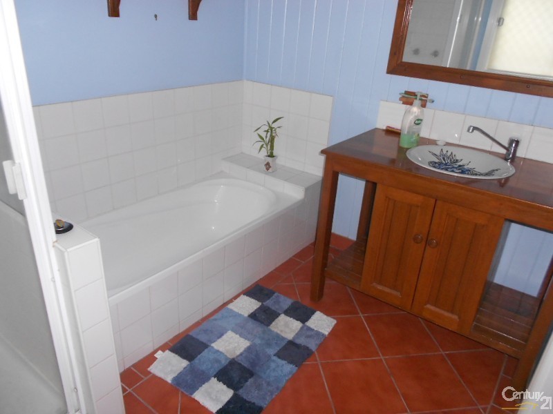 165 Cruikshank Street, Frenchville QLD 4701