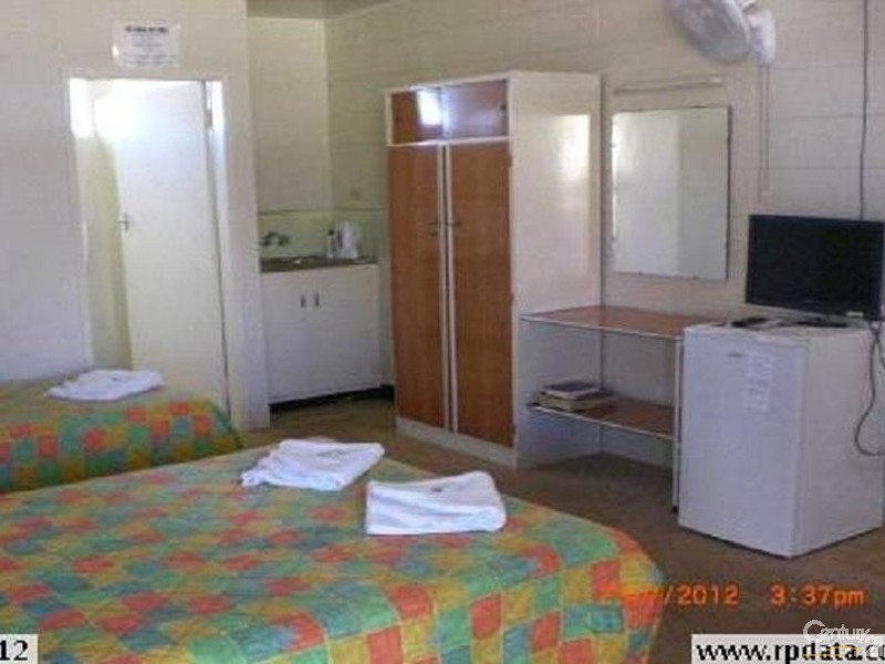 42 Mackenzie Street, Wondai QLD 4606