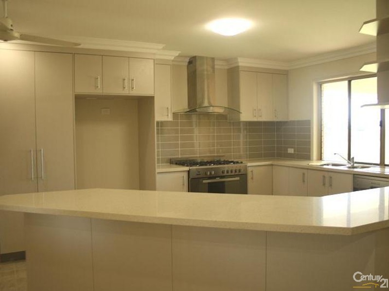 7 Premier Court, Gracemere QLD 4702