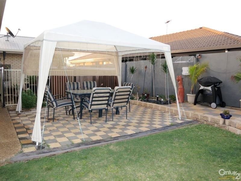 84 Corella Drive Gracemere, Gracemere QLD 4702