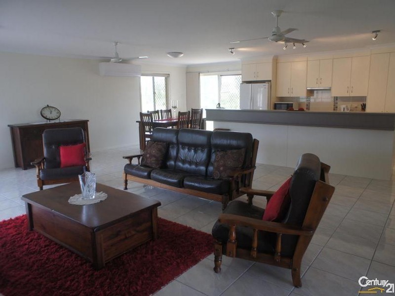 11 Freeman Court, Gracemere QLD 4702
