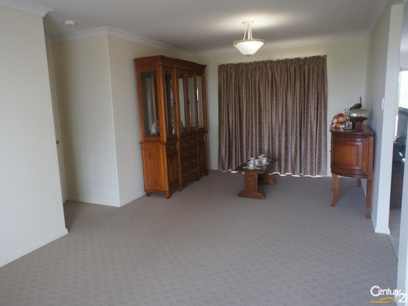 11 Freeman Court, Gracemere QLD 4702