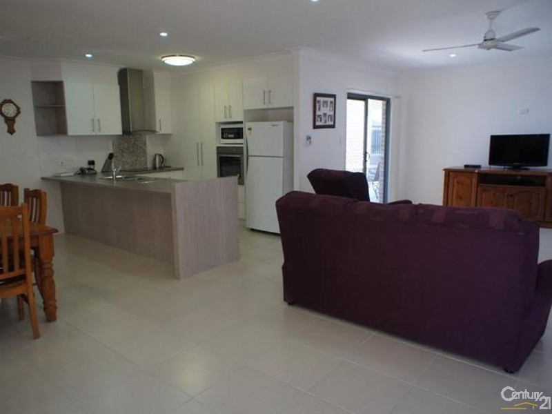 25 Tawarra Crescent, Gracemere QLD 4702