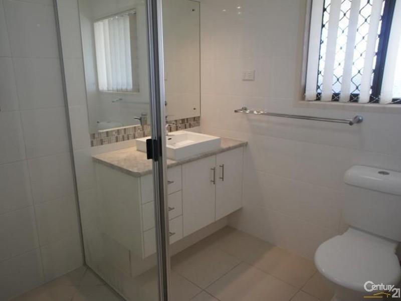 25 Tawarra Crescent, Gracemere QLD 4702