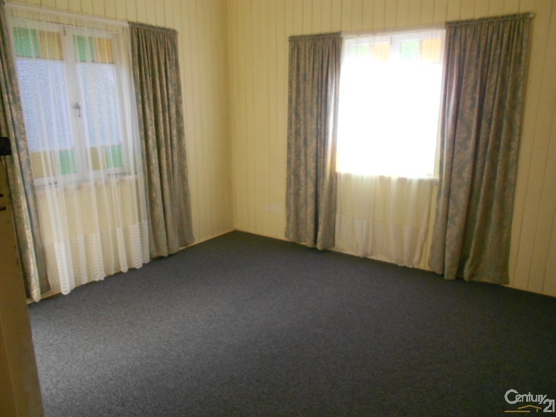 5 Water Street, Berserker QLD 4701