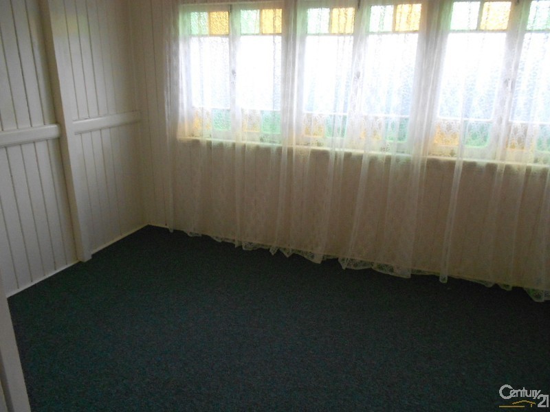 5 Water Street, Berserker QLD 4701