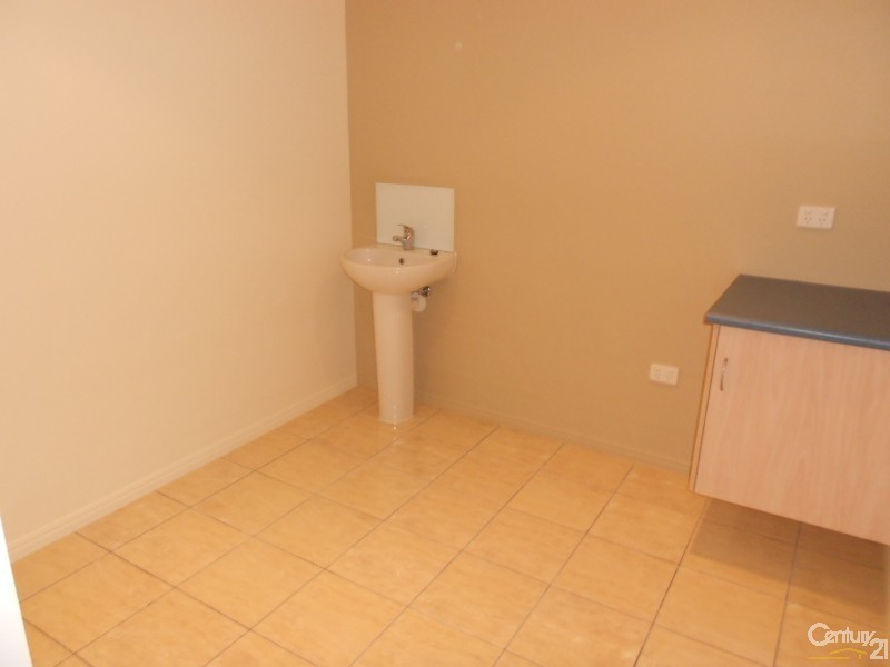 31 Berserker Street, Berserker QLD 4701