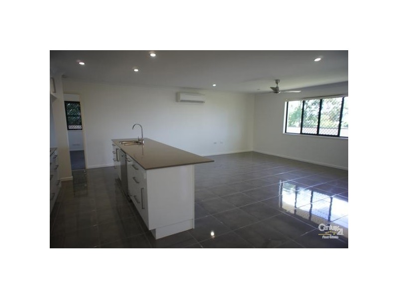 2/3 Holgate Close, Gracemere QLD 4702