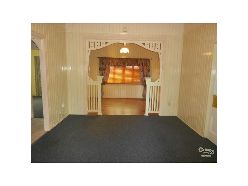 5 Water Street, Berserker QLD 4701
