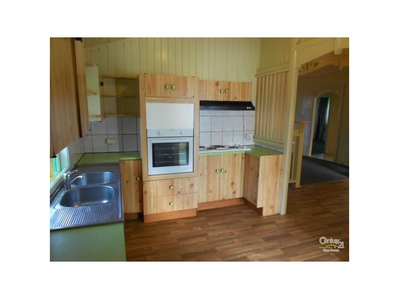 5 Water Street, Berserker QLD 4701