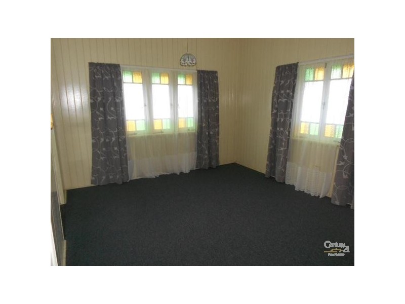 5 Water Street, Berserker QLD 4701