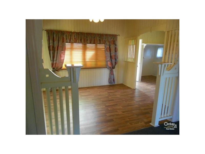 5 Water Street, Berserker QLD 4701