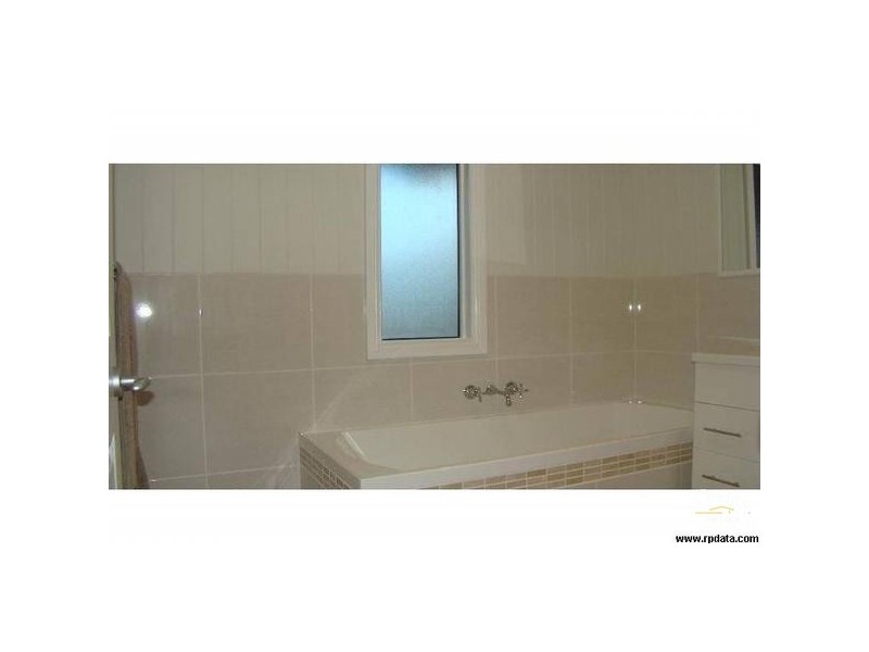 101 Burnett Street, Berserker QLD 4701