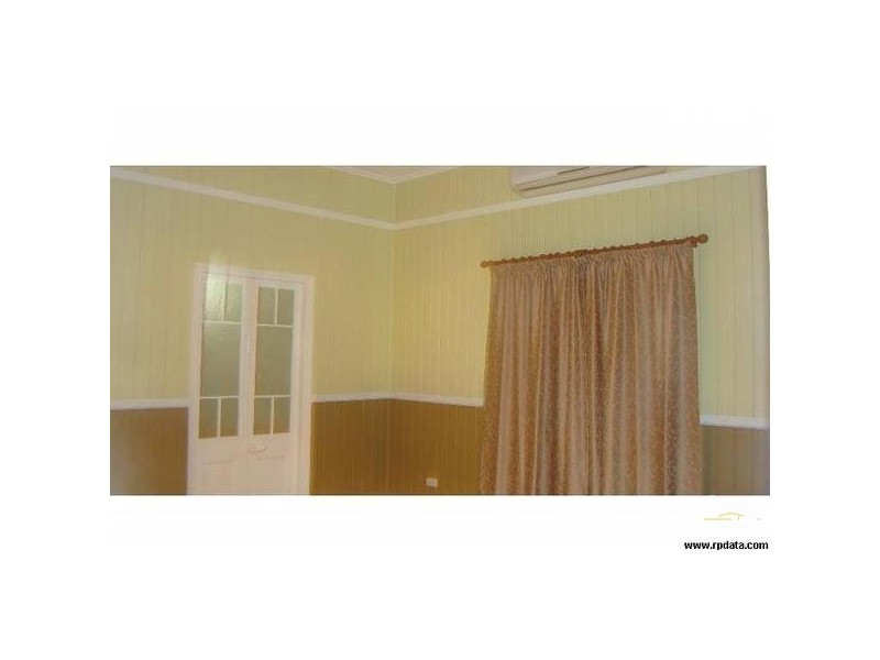 101 Burnett Street, Berserker QLD 4701