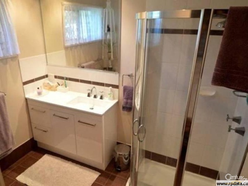 1 Deakin Close, Gracemere QLD 4702