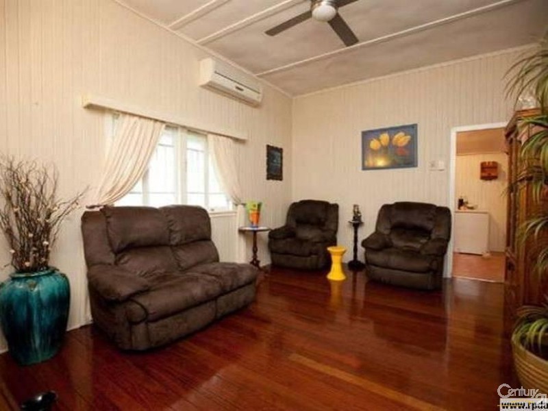 15 Berserker Street, Berserker QLD 4701