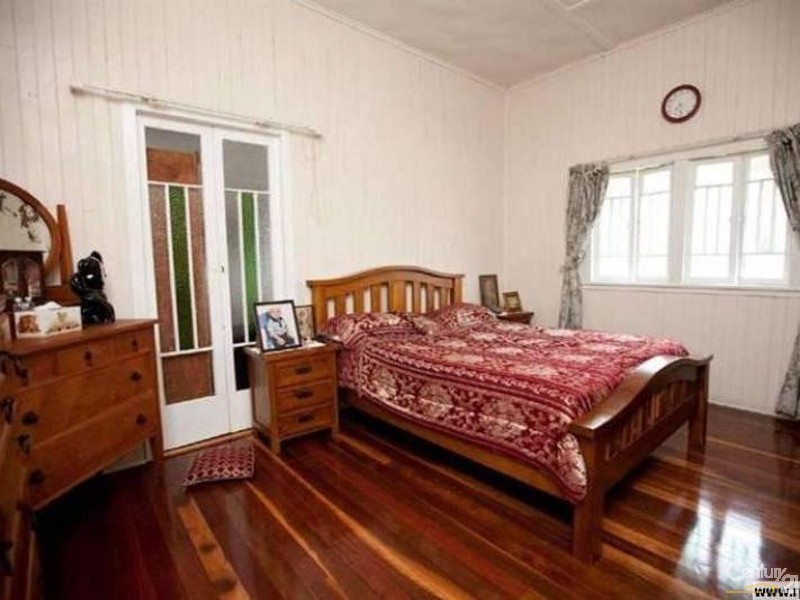 15 Berserker Street, Berserker QLD 4701