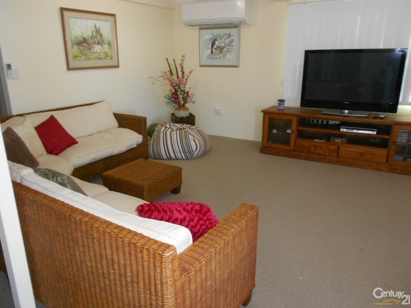 118 Schofield Parade, Keppel Sands QLD 4702