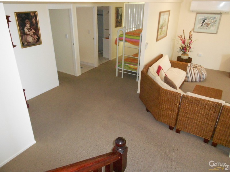 118 Schofield Parade, Keppel Sands QLD 4702