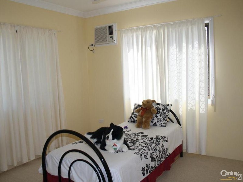 972 Scenic Highway, Kinka Beach QLD 4703