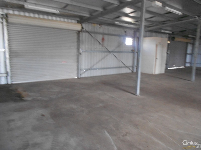 Shed 2 – 757 Capricorn Highway, Gracemere QLD 4702