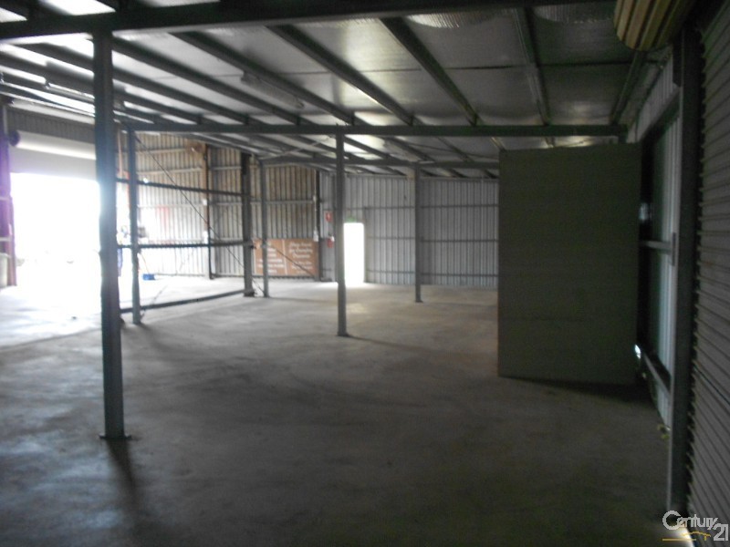 Shed 2 – 757 Capricorn Highway, Gracemere QLD 4702