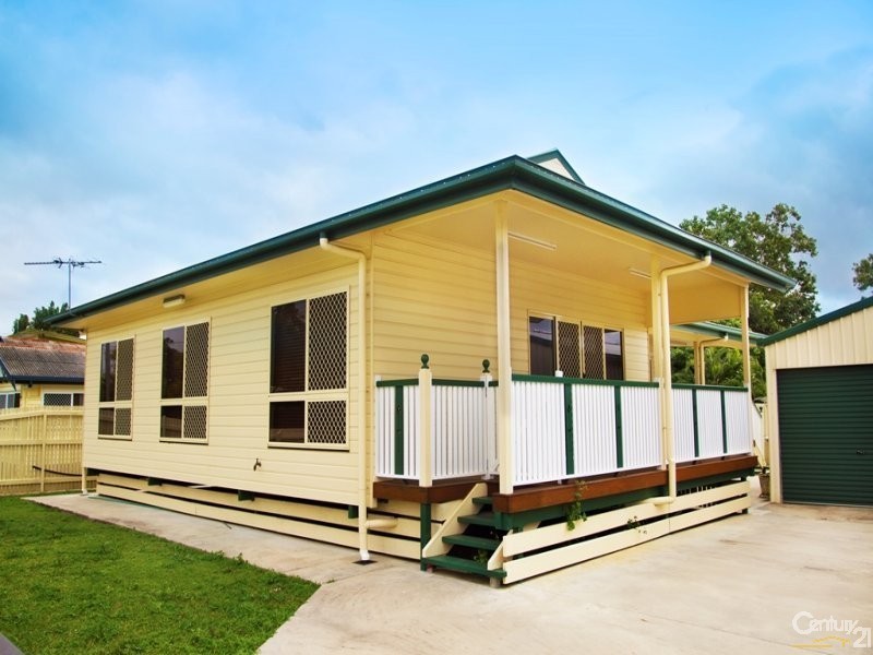 15 Henderson St, Park Avenue QLD 4701